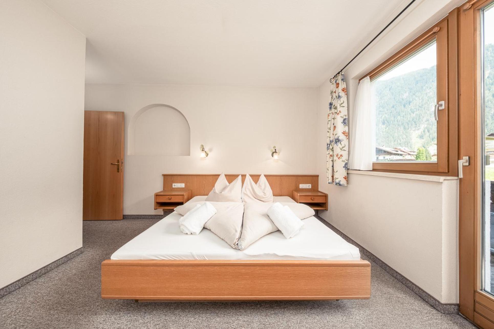 Apartments Alpina Mayrhofen Ngoại thất bức ảnh
