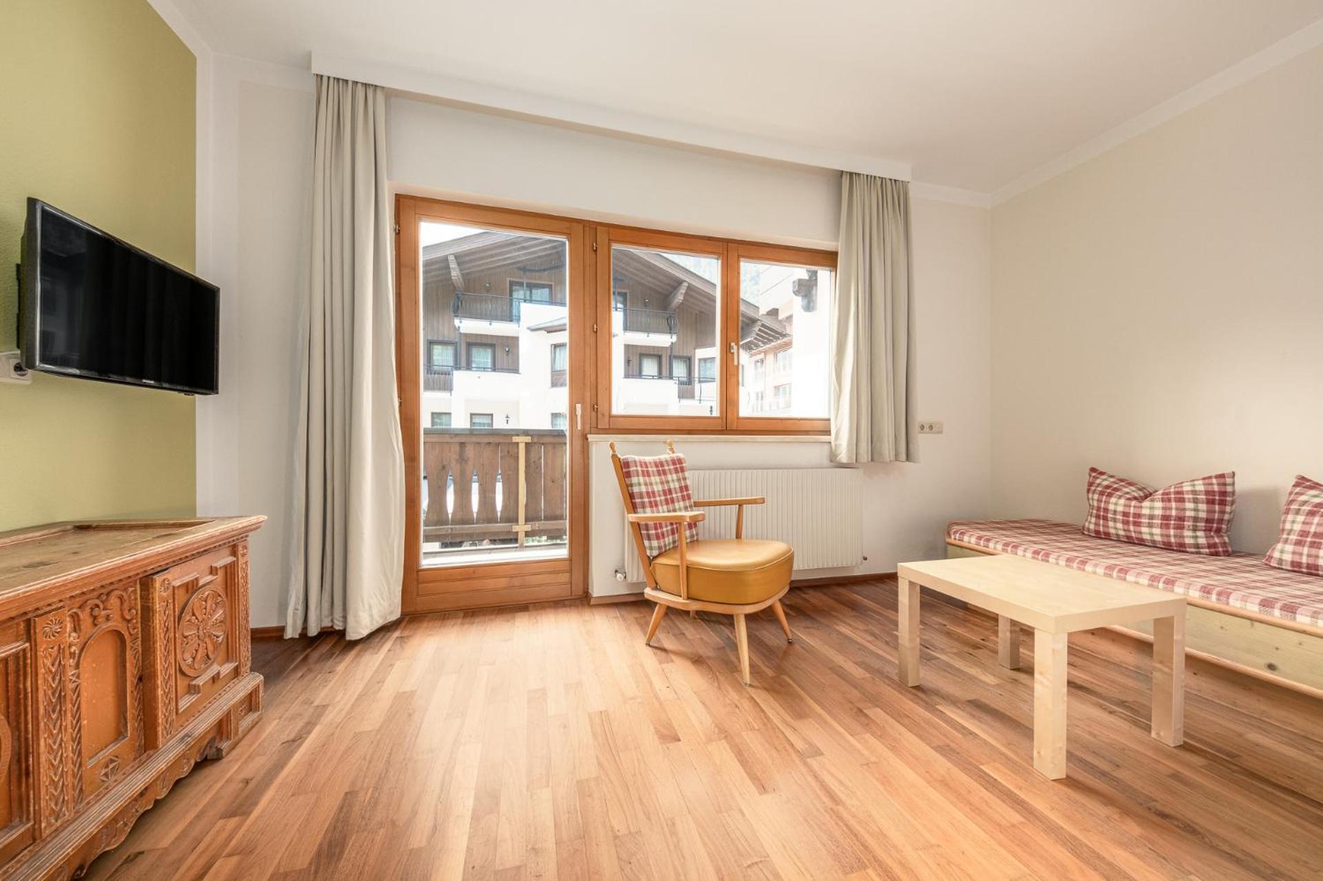 Apartments Alpina Mayrhofen Ngoại thất bức ảnh